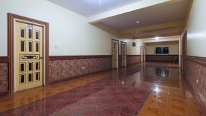 RedDoorz @ Goldland Spring Resort Urdaneta City