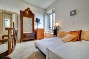 Volturnos Unique View