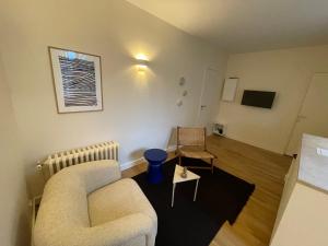 Appartements Ajania, Appt avec parking et petit jardin prive : photos des chambres
