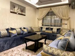 Razan's Cozy Corner - Aït Taksimt