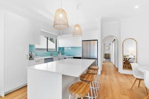 St Tropez Treasure - A Dazzling Beachside Resort Gem