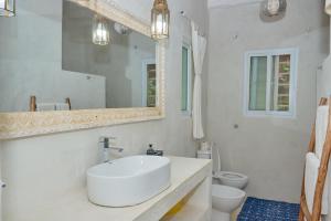 Cosy cottage 2 Marine Park at Malindi Beach