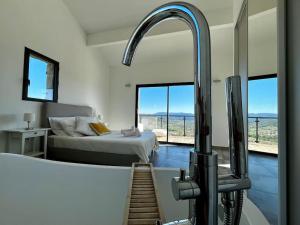 Villas Villa d-Exception avec Vue Panoramique et Piscine : photos des chambres