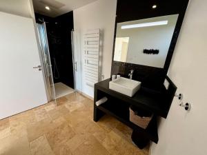 Villas Villa d-Exception avec Vue Panoramique et Piscine : photos des chambres