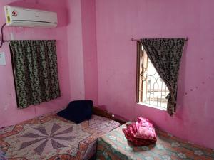 Green Homestay Kolkata -AC extra 400-KITCHEN extra 200