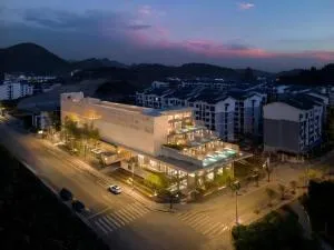 黄果树朵贝云舍 - 断桥