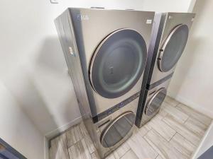 Chic Spacious Studio Miami Stay Near Marlins Park & Brickell