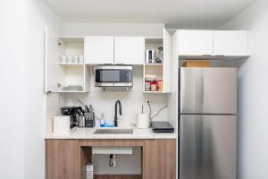 Chic Spacious Studio Miami Stay Near Marlins Park & Brickell