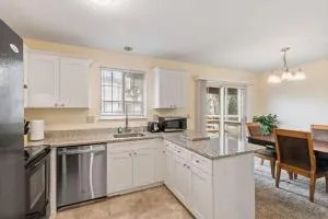 Comfy Stay Modern - 赫尔希