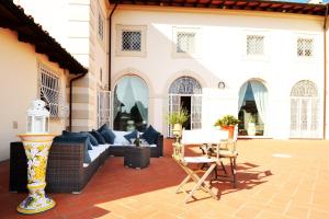 Villa Yvonne by MMega