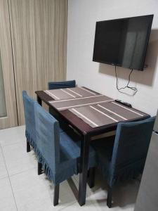 Near MOA at SHORE RESIDENCES 1BR with balcony -unlimited WIFI