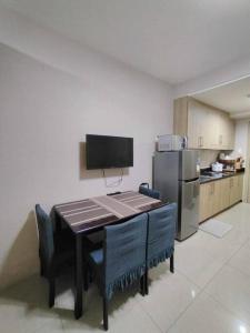 Near MOA at SHORE RESIDENCES 1BR with balcony -unlimited WIFI