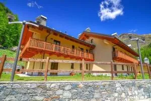 Monte Rosa Panorama - Staval