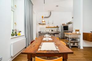 Designer two-bedroom apartment with terrace