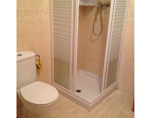 Luminosa casa con terraza y piscina R18 by Novadesta