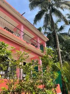 Pogo's Mountain House - a Part of the 12 Monks Family - Querim