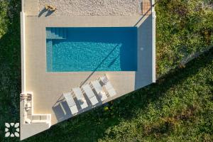 Villa La Vinya by Abahana Villas