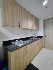 Shore 1 Residences - 1 Bedroom with Balcony