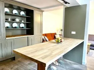 Beatrix Townhouse, games & bar for 6-8 - Mappleton