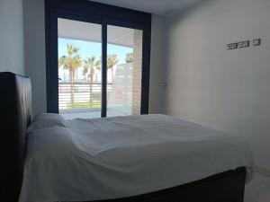 Moderno apartamento con terraza y vistas al mar R22 by Novadesta