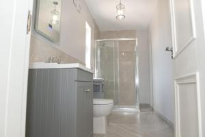 Creggan Deveskey Cottage New Hot Tub At Property