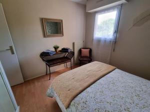 Appartements Spacieux T2, emplacement ideal et parking prive : photos des chambres