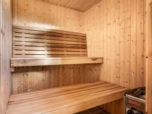 Holiday Home Enken - 450m from the sea by Interhome