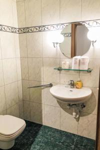 Apartment Edelweiss B-3 by Interhome