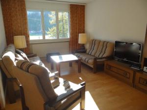 Apartment Sunnmatt Süd Wohnung 631 by Interhome