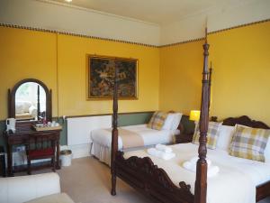 Superior Quadruple Room room in Meare Manor