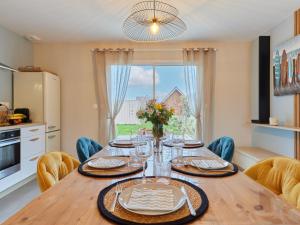 Maisons de vacances Holiday Home Saro by Interhome : photos des chambres