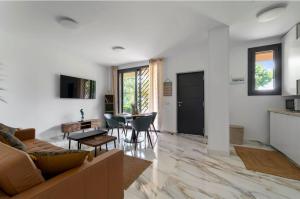 Casa Maria at Green Parrot apartments at Carihuela