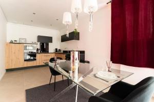 La Royale Room