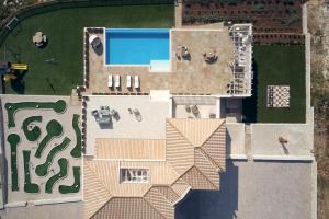 Karousa Villa - A luxury retreat with stunning views, by Zantewize