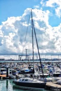 A 5 min de la playa Victoria y del Htal Pta Mar