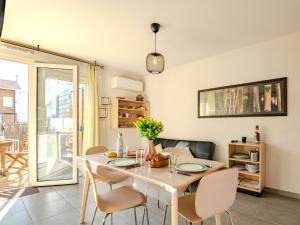 Apartment Soleil couchant by Interhome