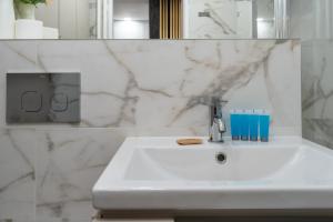 Spodek Stylish Apartment by BookingHost