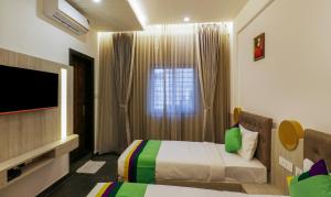 Itsy Hotels Silver Keys