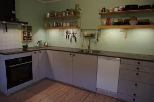 Koselig hus ved Kabelvågmarken - 卡伯尔沃格