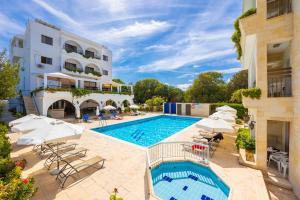 Stephanos Garden Apartments