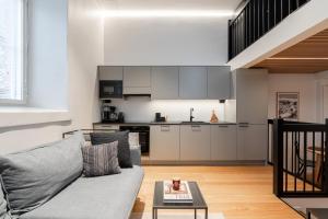 Stylish Loft next to City Center & Lake Pyhäjärvi