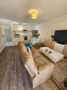 Sandringham Tranquil Retreat - أسكوت