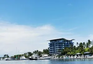 Puerto Azul Residences - Tajo Alto