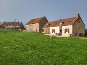 Maisons de vacances Gite au centre de la France : Maison 2 Chambres