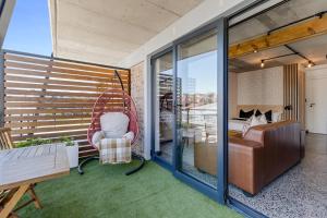 The Decade on White Soil