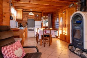 Chalets Chalet Terrasse Plein Sud, Cheminee, Ski-Rando, Nature & Village, Animaux admis, Parking : photos des chambres