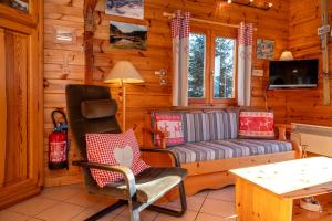 Chalets Chalet Terrasse Plein Sud, Cheminee, Ski-Rando, Nature & Village, Animaux admis, Parking : photos des chambres