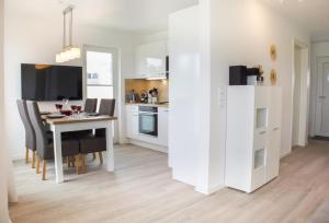 Meerzeit Tossens - Mit Infrarotsauna, Garten und Dachterrasse