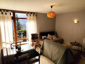 Appartements Les Tilleuls 22 - balcon vue montagne : photos des chambres