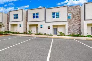 5BR Oasis w Pool Near Disney Universal and More